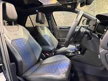 Volkswagen T-Roc TSI R Black Edition - U13537