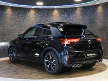 Volkswagen T-Roc TSI R Black Edition - U13537