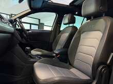 Volkswagen Tiguan TDI R-Line Tech - U13575