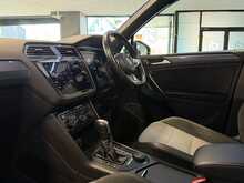 Volkswagen Tiguan TDI R-Line Tech - U13575