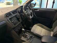 Volkswagen Tiguan TDI R-Line Tech - U13575