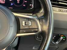 Volkswagen Tiguan TDI R-Line Tech - U13575