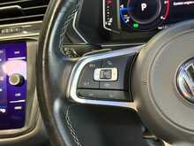 Volkswagen Tiguan TDI R-Line Tech - U13575