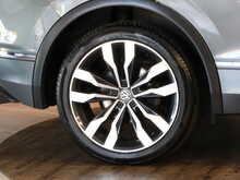 Volkswagen Tiguan TDI R-Line Tech - U13575