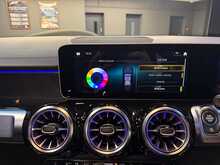 Mercedes-Benz GLB GLB35 AMG - U13600