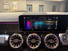 Mercedes-Benz GLB GLB35 AMG - U13600