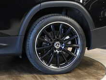 Mercedes-Benz GLB GLB200 AMG Line Night Edition - U13601