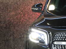 Mercedes-Benz GLB GLB200 AMG Line Night Edition - U13601