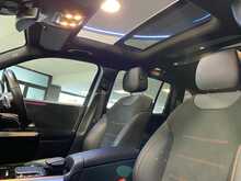 Mercedes-Benz GLB GLB200 AMG Line Night Edition - U13601