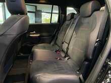 Mercedes-Benz GLB GLB200 AMG Line Night Edition - U13601