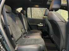 Mercedes-Benz GLB GLB200 AMG Line Night Edition - U13601