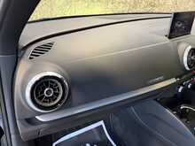 Audi S3 TFSI Black Edition - U13603