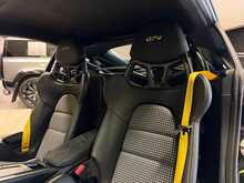 Porsche 718 Cayman GT4 - U13614