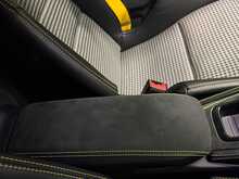 Porsche 718 Cayman GT4 - U13614