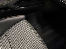 Porsche 718 Cayman GT4 - U13614