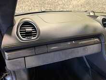 Porsche 718 Cayman GT4 - U13614