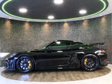 Porsche 718 Cayman GT4 - U13614