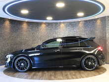 Mercedes-Benz A Class A180 AMG Line Night Edition - U13629