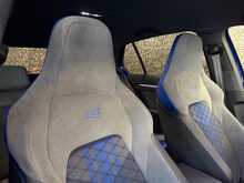 Volkswagen Golf TSI R Black Edition - U13632