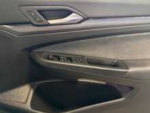 Volkswagen Golf TSI R Black Edition - U13632