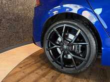 Volkswagen Golf TSI R Black Edition - U13632