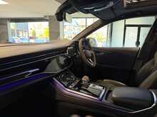 Audi RSQ8 TFSI V8 Vorsprung - U13665
