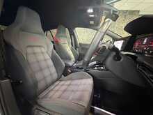 Volkswagen Golf TSI GTI - U13684