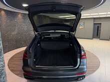 Audi A6 Avant TFSI Black Edition - U13693