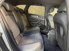 Audi A6 Avant TFSI Black Edition - U13693