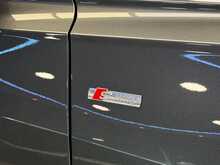 Audi A6 Avant TFSI Black Edition - U13693