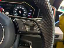Audi A1 TFSI S line Contrast Edition - U13696