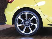 Audi A1 TFSI S line Contrast Edition - U13696