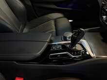 BMW 5 Series 520d MHT M Sport - U13704