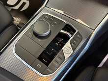 BMW 3 Series 330e M Sport - U13708