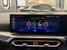 BMW 3 Series 330e M Sport - U13708