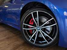 BMW 3 Series 330e M Sport - U13708