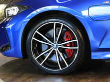 BMW 3 Series 330e M Sport - U13708