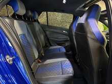 Volkswagen Golf TSI R Black Edition - U13717