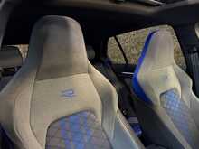 Volkswagen Golf TSI R Black Edition - U13717