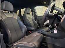 Audi Q3 TDI S line - U13943