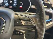 Audi Q3 TDI S line - U13943