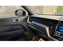 Volvo XC60 h T6 Plus Black Edition - U13948