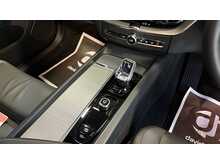 Volvo XC60 h T6 Plus Black Edition - U13948