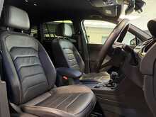 Volkswagen Tiguan TDI R-Line - U13952