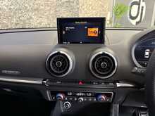 Audi S3 TFSI - U13975