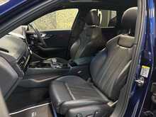 Audi A4 Avant TFSI Black Edition - U13984