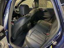 Audi A4 Avant TFSI Black Edition - U13984