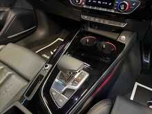Audi A4 Avant TFSI Black Edition - U13984