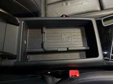 Audi A4 Avant TFSI Black Edition - U13984