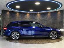 Audi A4 Avant TFSI Black Edition - U13984